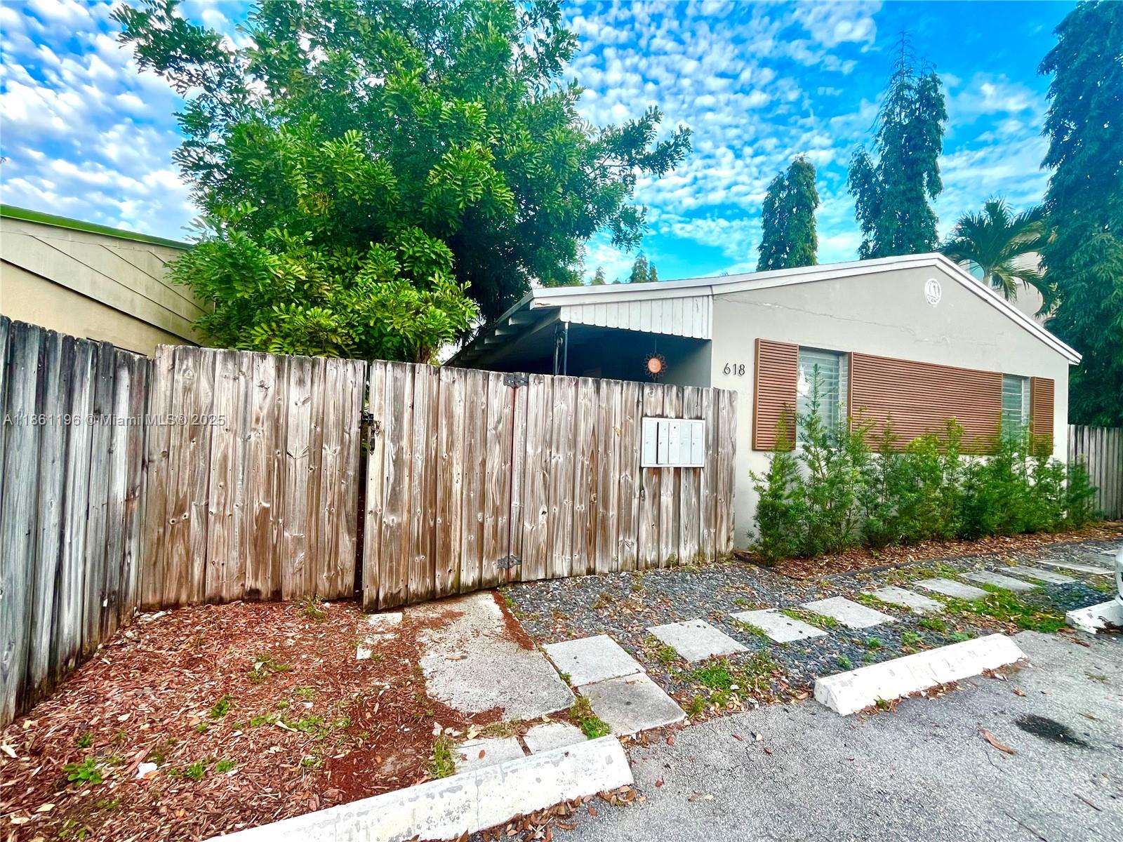 Recently updated 1 bedroom apartment in the quiet and charming neighborhood of Victoria Park. Recent upgrades to apartment included new flooring, as well as updated kitchen and bathroom. It is centrally located near everything downtown Fort Lauderdale has to offer. 1.5 miles from the beach, Las Olas restaurants, night life and much more. Holiday park is down the street. Coin laundry room located at rear of building. Water/trash included. Quick approval process! Pet friendly. 1 parking spot. Call Today!