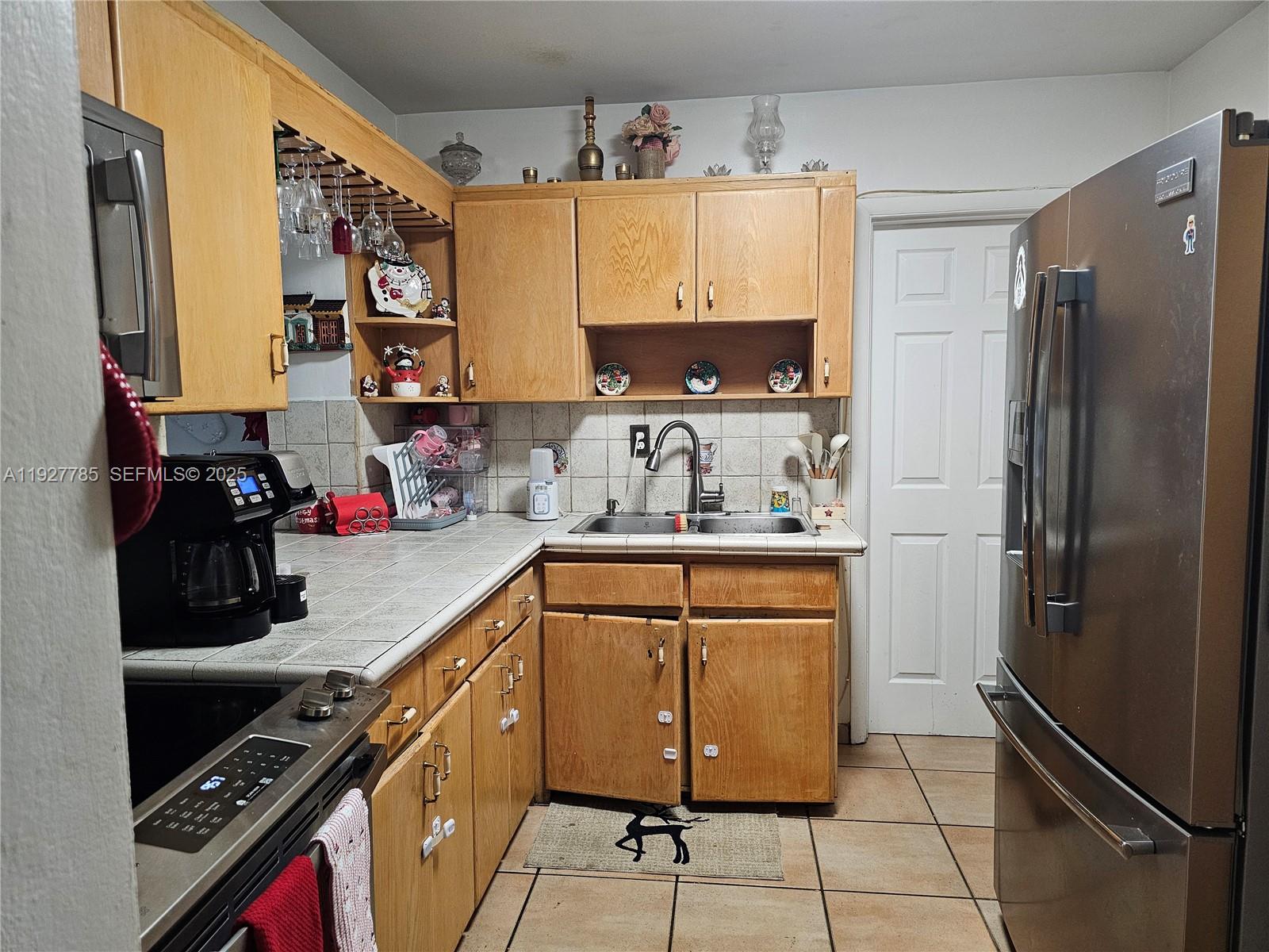 MIAMI LAKES SEC ONE - Residential