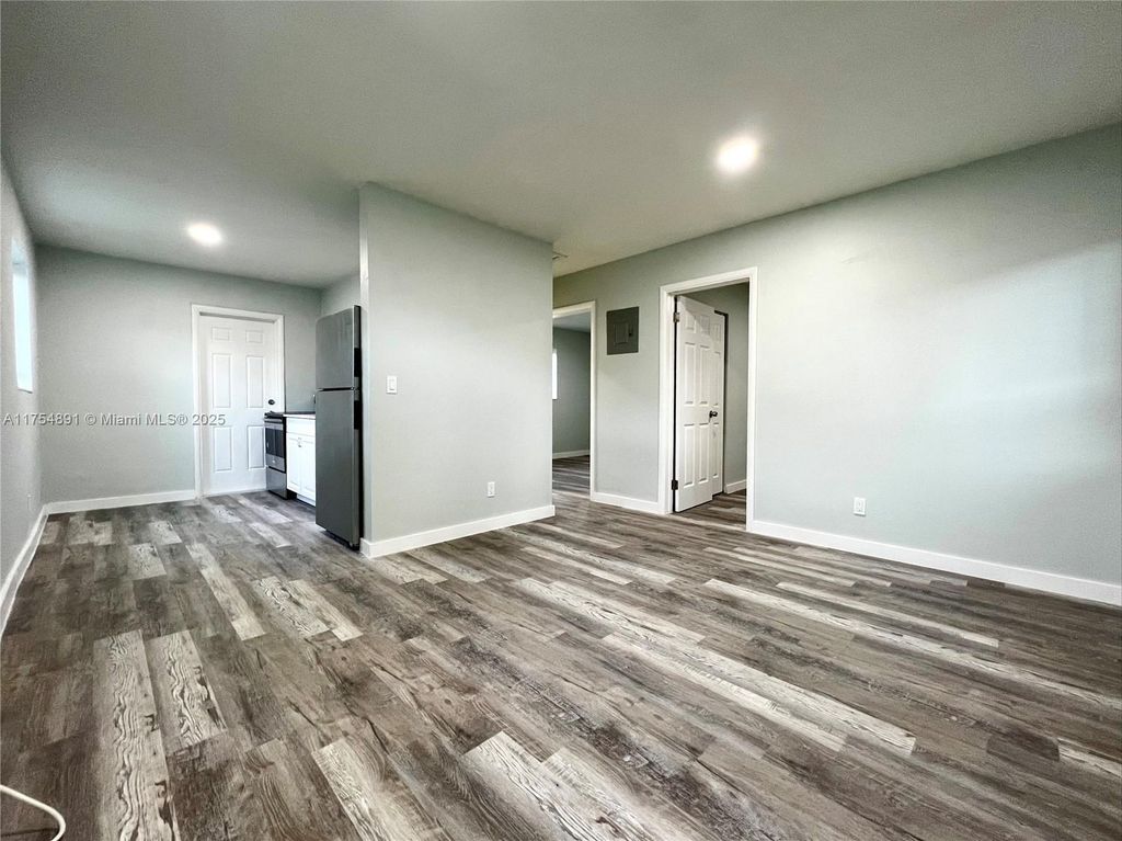 Photo of 814 NW 7th Ter #4, Hallandale Beach, FL 33009 (MLS # A11754891)