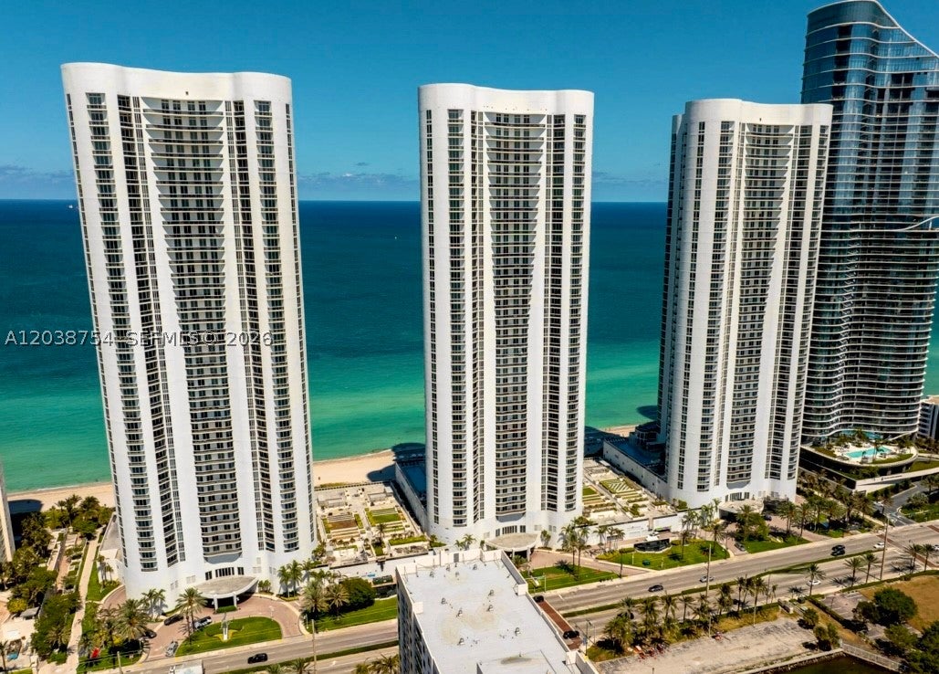 15811 COLLINS AVE 3607