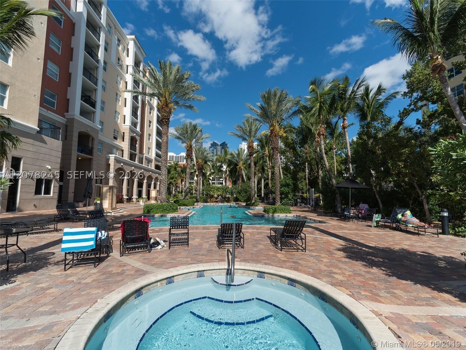 17125 N Bay Rd 3105