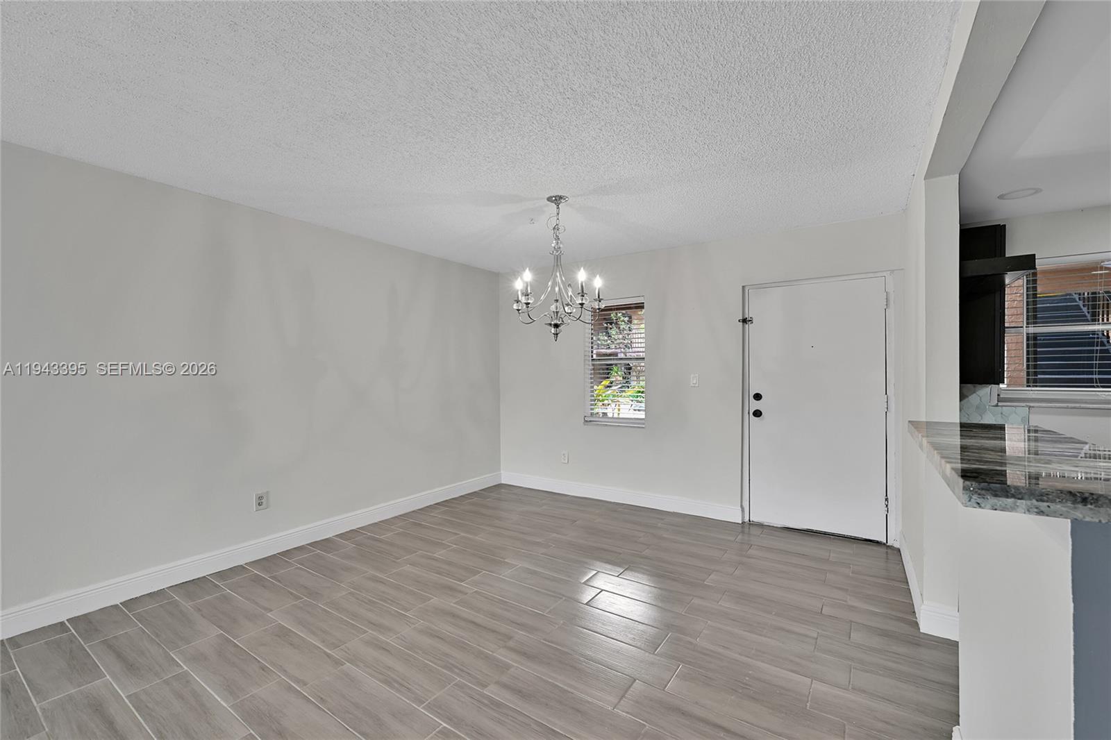 SOMERSET AT LAUDERDALE LA - Residential