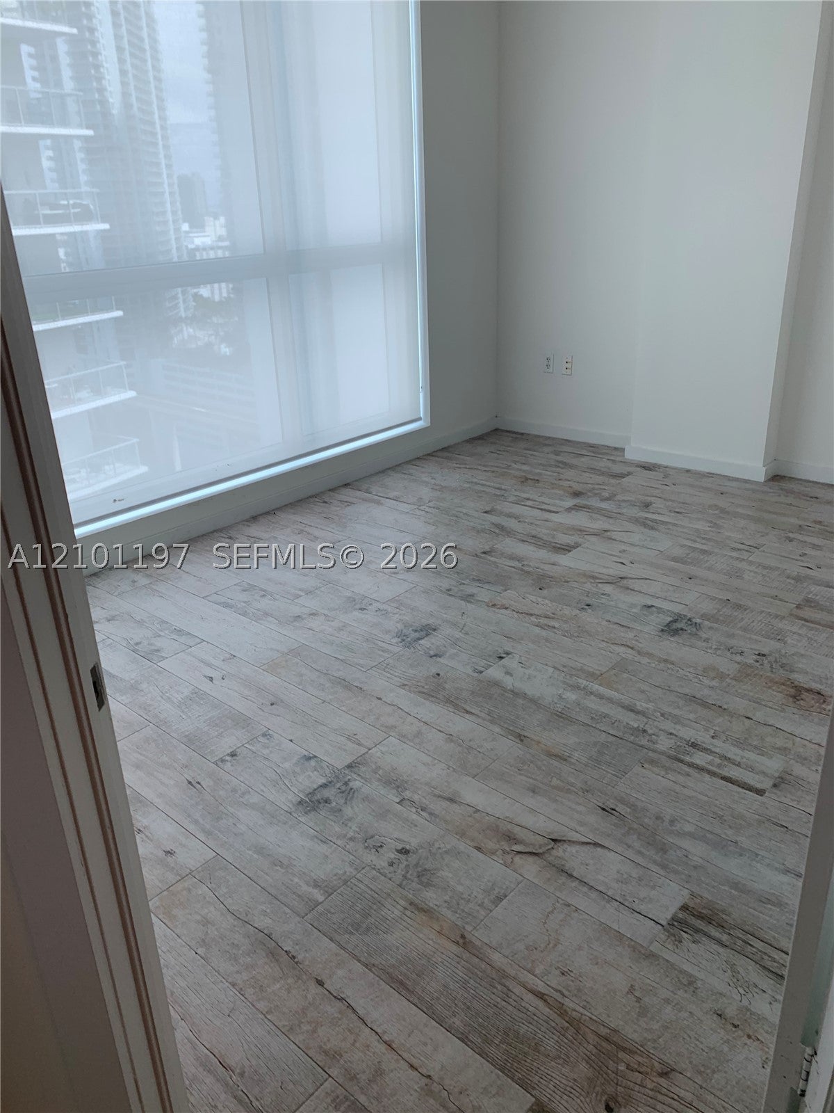 175 SW 7th St 2102