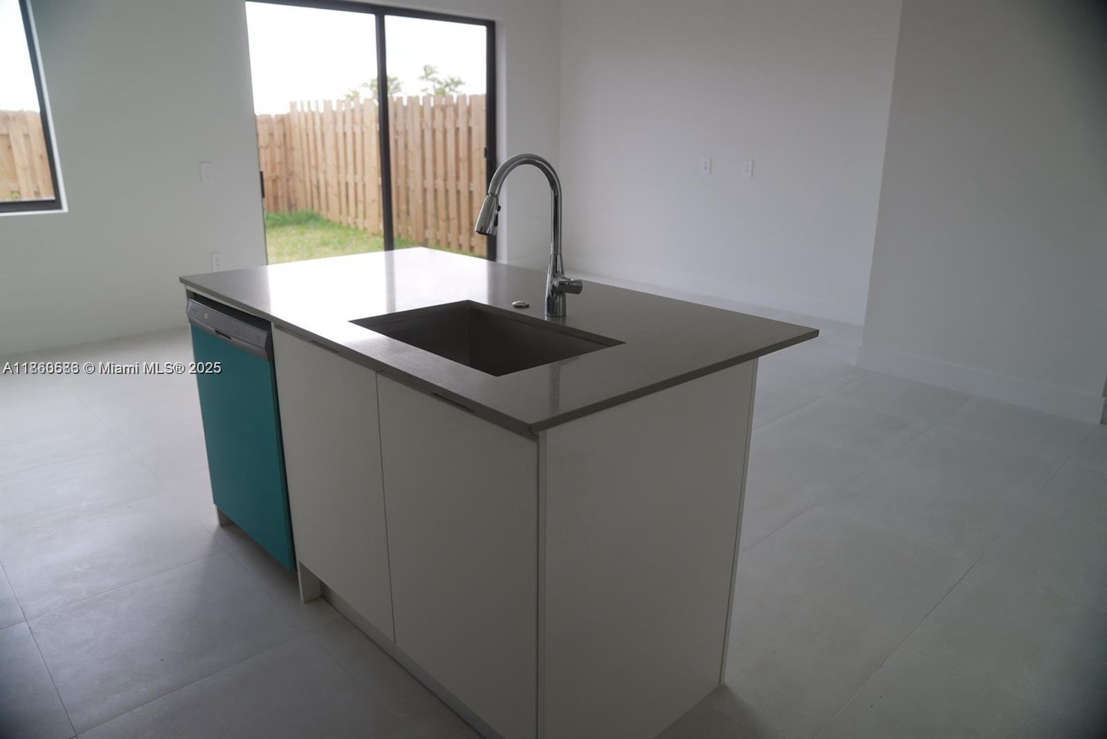 CENTURY PARK - Residential