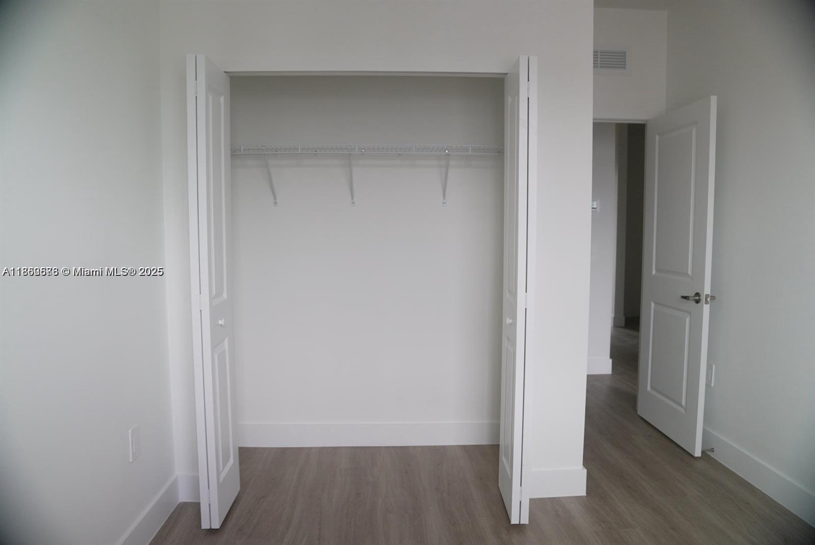 CENTURY PARK - Residential