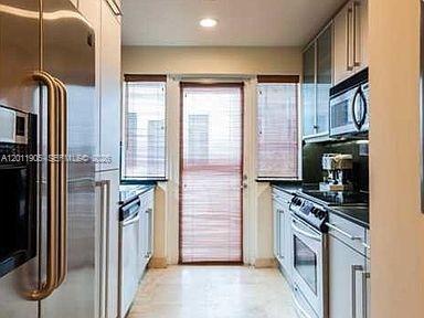208 Washington Ave 11