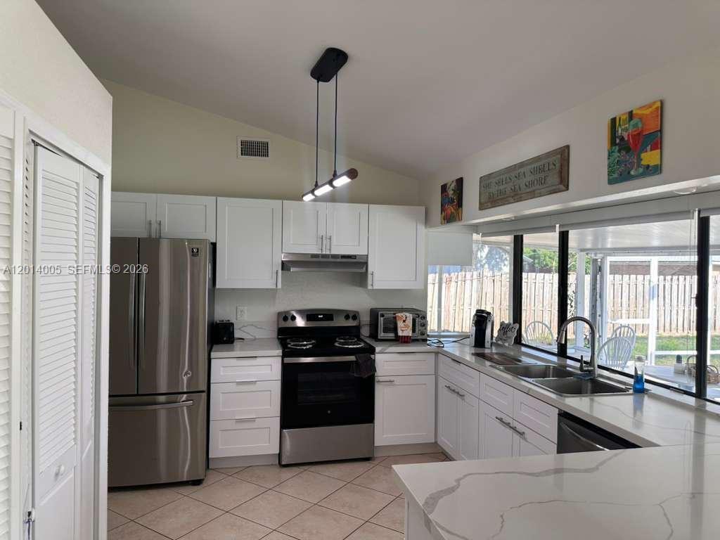 PORT ST LUCIE SECTION 8 - Residential Lease