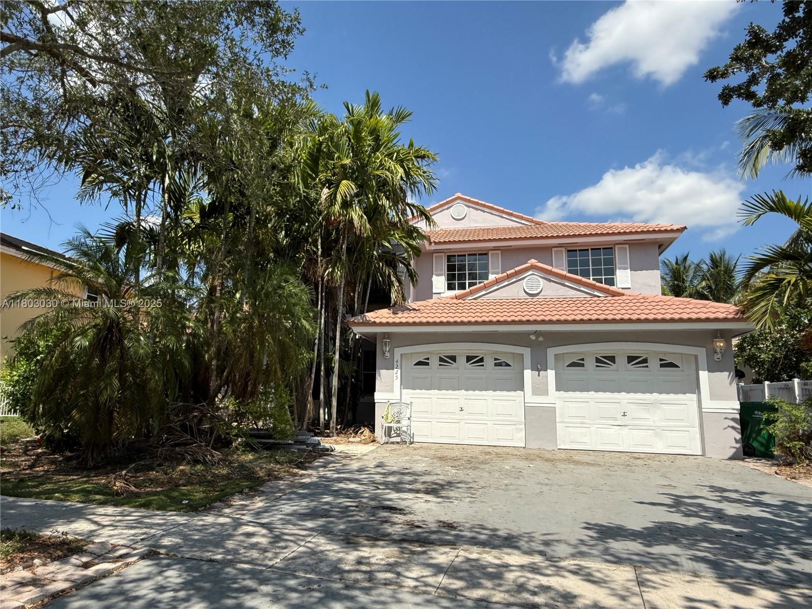 4225 Sw 151st Ter, Miramar, Broward County, Florida - 6 Bedrooms  
4 Bathrooms - 