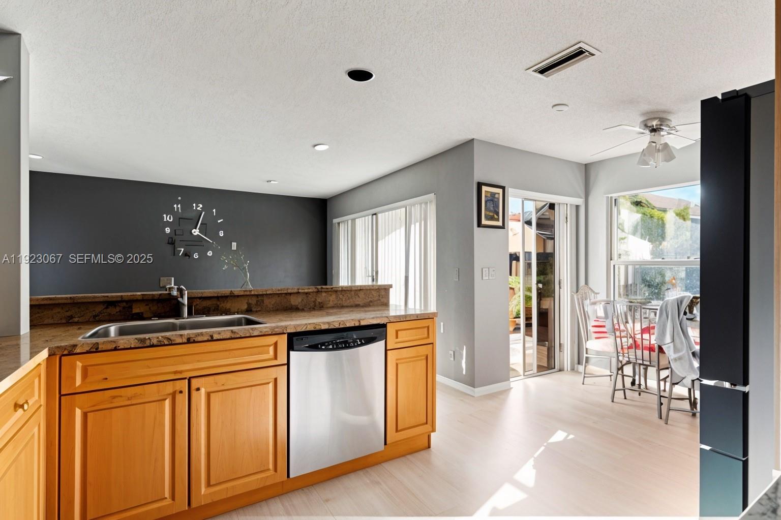 HOLIDAY SPRINGS EAST - Residential