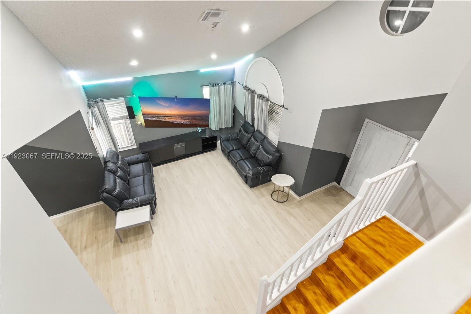 HOLIDAY SPRINGS EAST - Residential