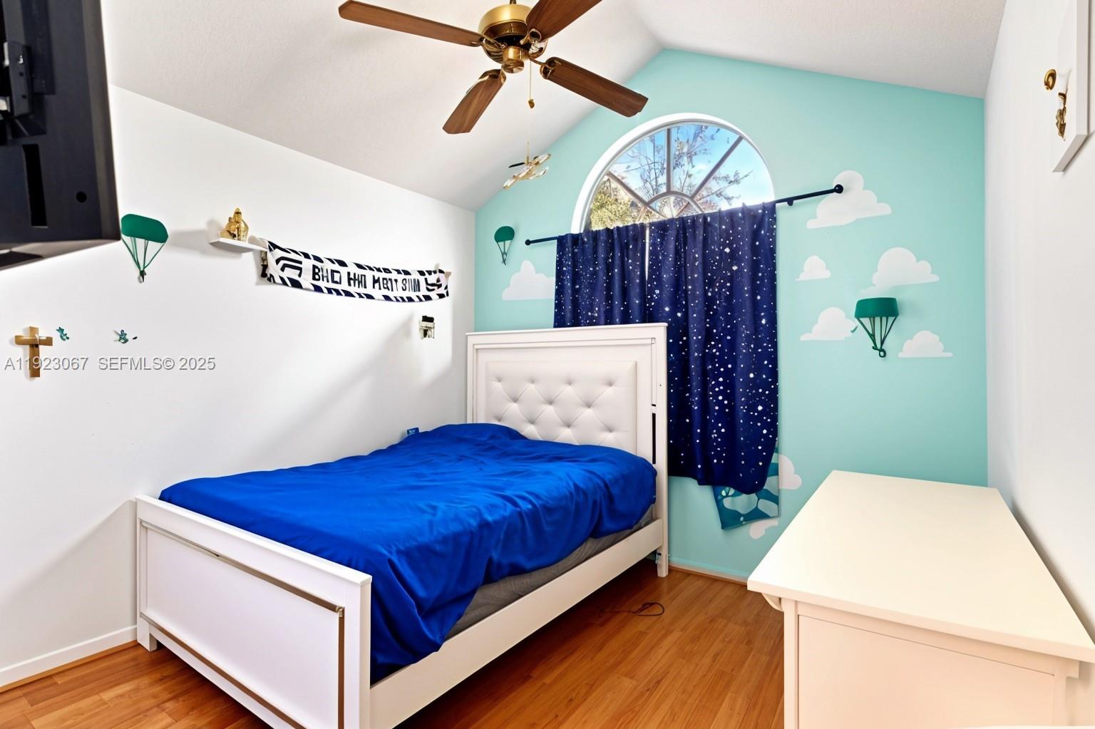 HOLIDAY SPRINGS EAST - Residential