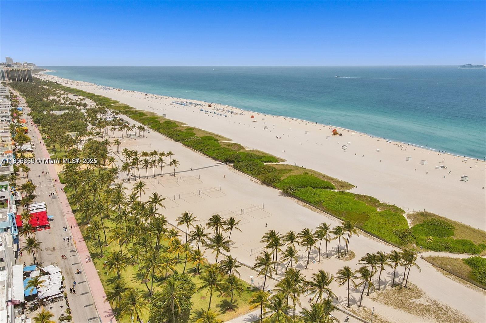 Property for Sale at 701 Collins Ave 1F, Miami Beach, Miami-Dade County, Florida - Bedrooms: 2 
Bathrooms: 2  - $595,000