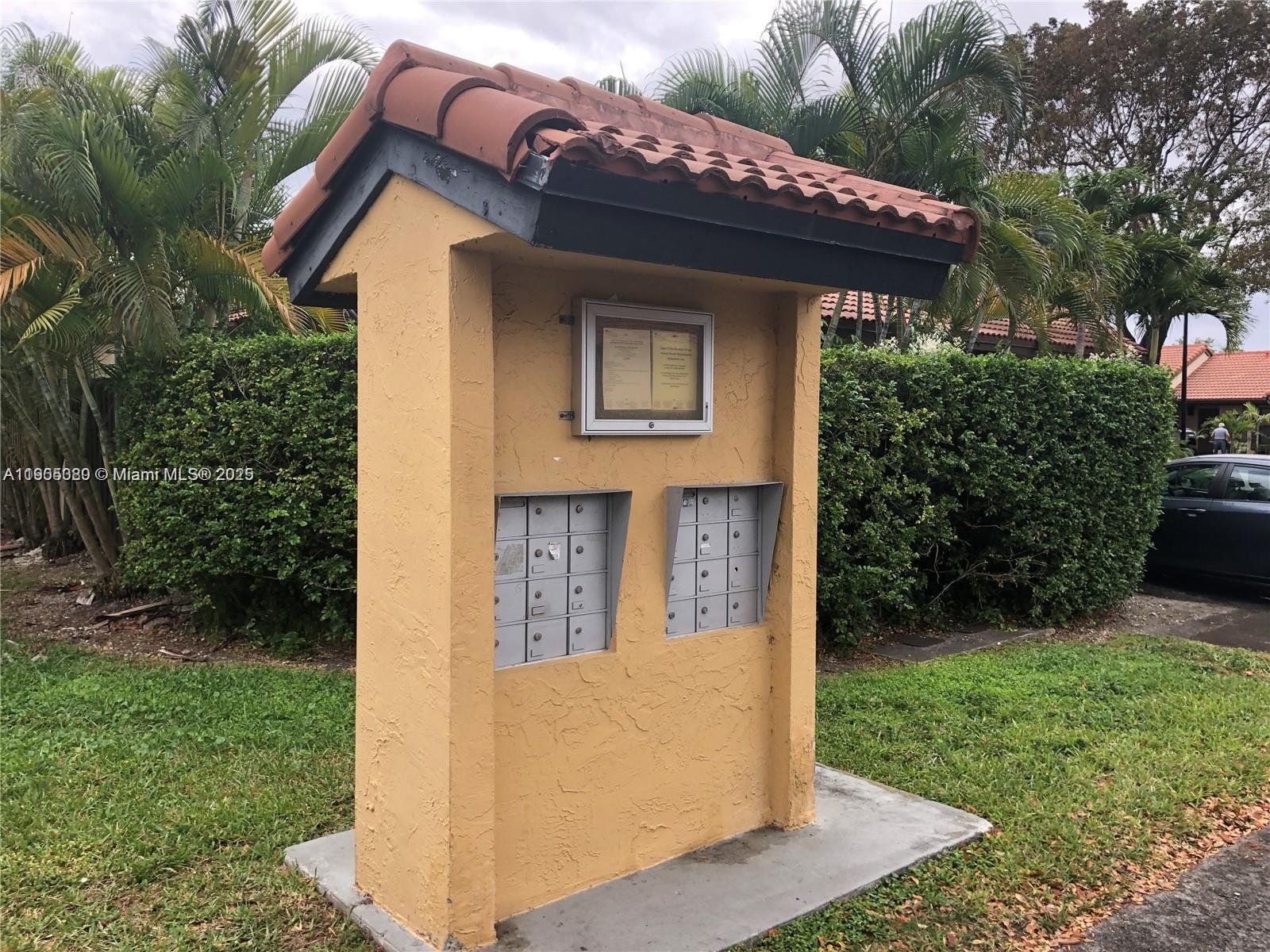 LAKES MEADOW VILG HOMES C - Residential Lease