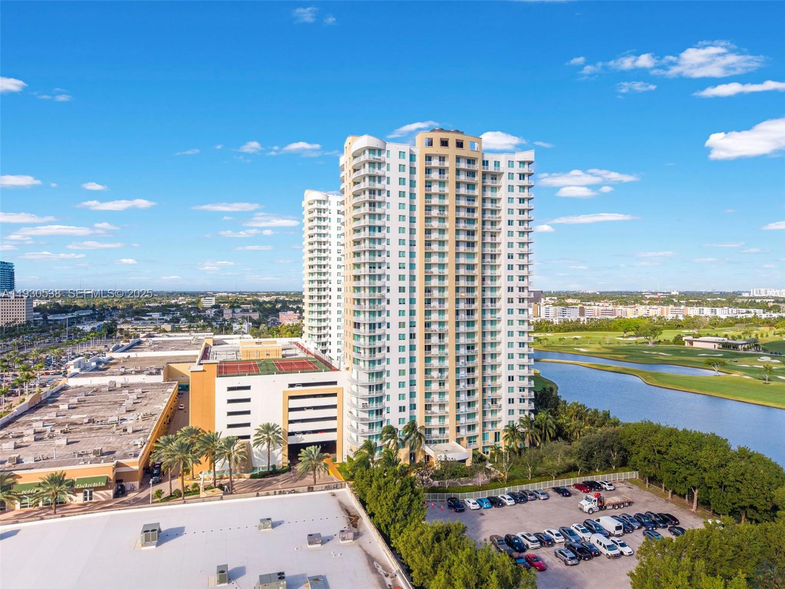 DUO CONDOMINIUM EAST - Residential