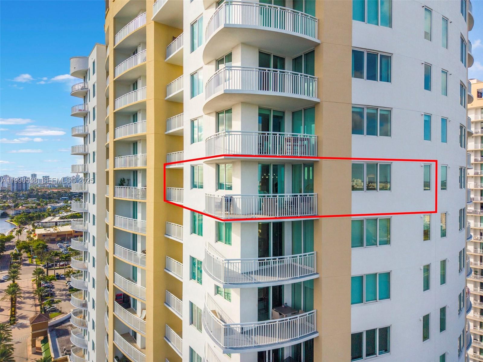 DUO CONDOMINIUM EAST - Residential