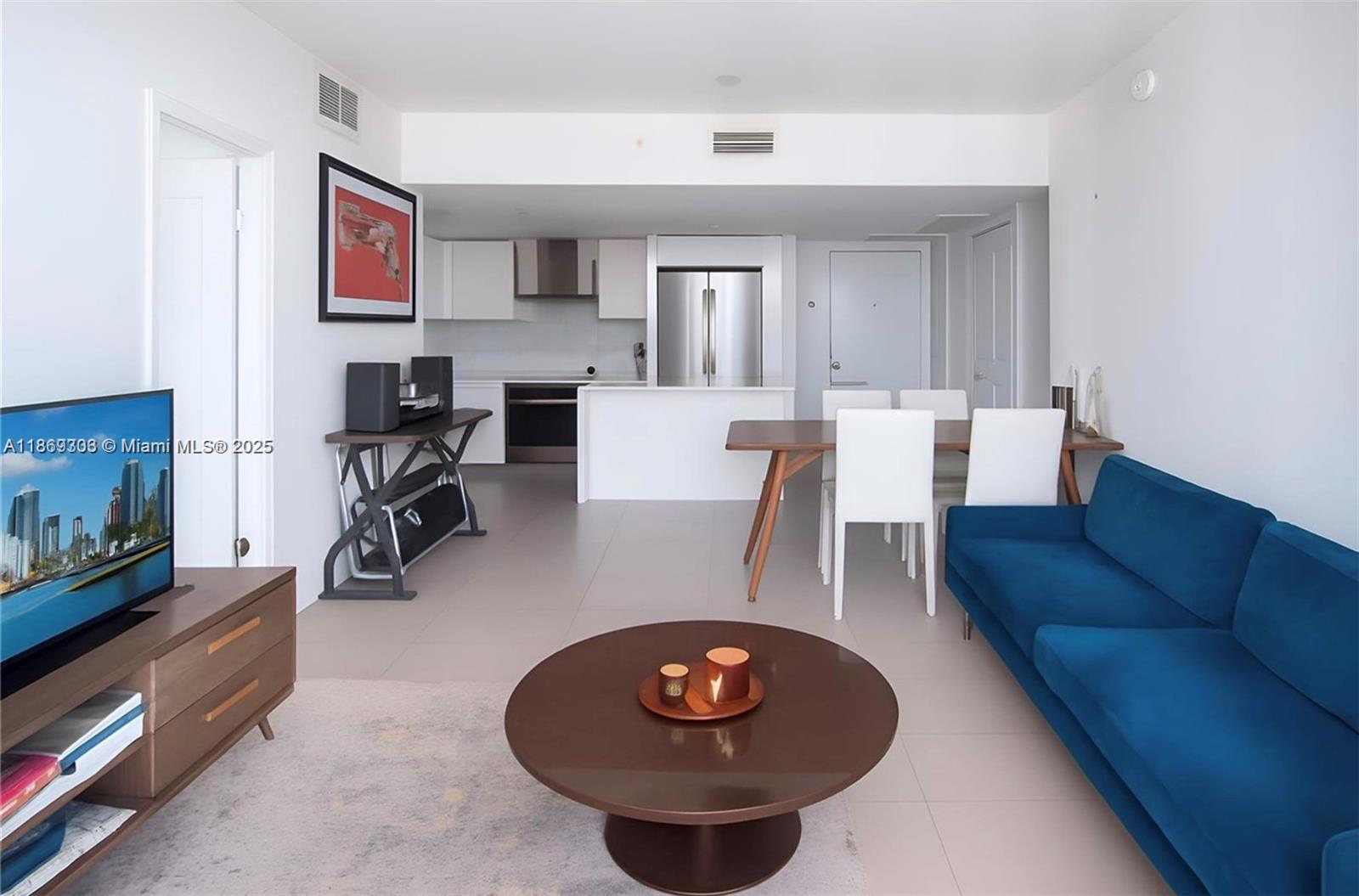 Modern 2-bedroom, 2-bathroom condo in the heart of Miami's Arts & Entertainment District. Furnished unit.
Features include floor-to-ceiling impact windows, stainless steel appliances, and a spacious layout. Enjoy
panoramic views. Amenities include sunrise and sunset pools, jacuzzi, fitness center, sauna, racquetball court,
business center and 24-hour concierge & security. Basic cable, internet, and water are included. Conveniently
located in Downtown Miami near Wynwood, Design District, and major highways.