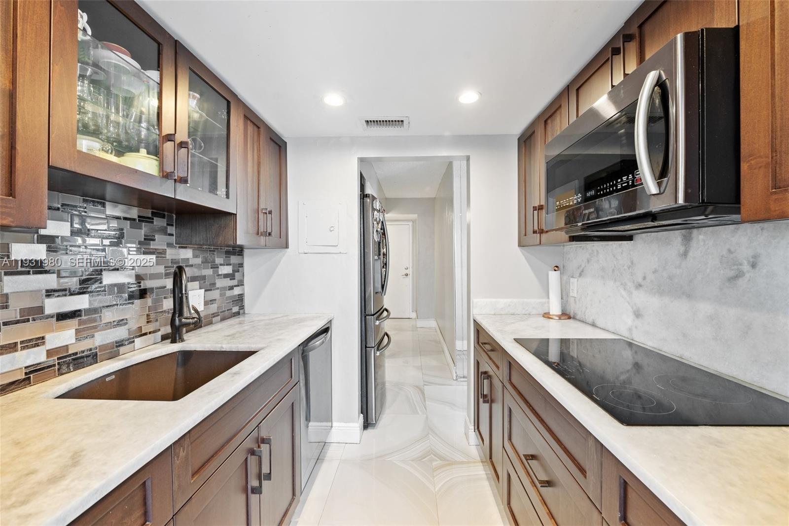 POMPANO BEACH CLUB CONDO - Residential