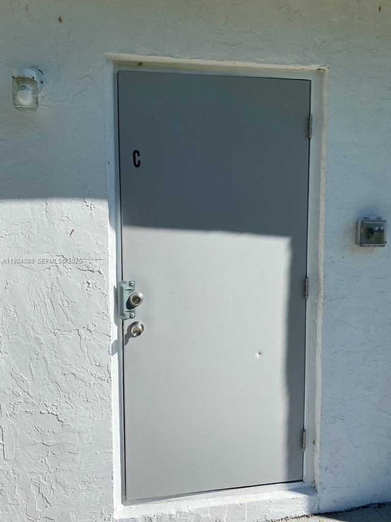 CARVER RANCHES BUSINESS S - Residential Lease