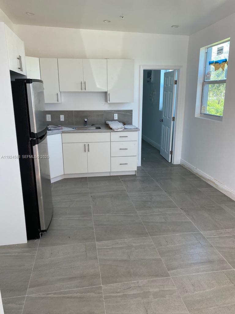 CARVER RANCHES BUSINESS S - Residential Lease