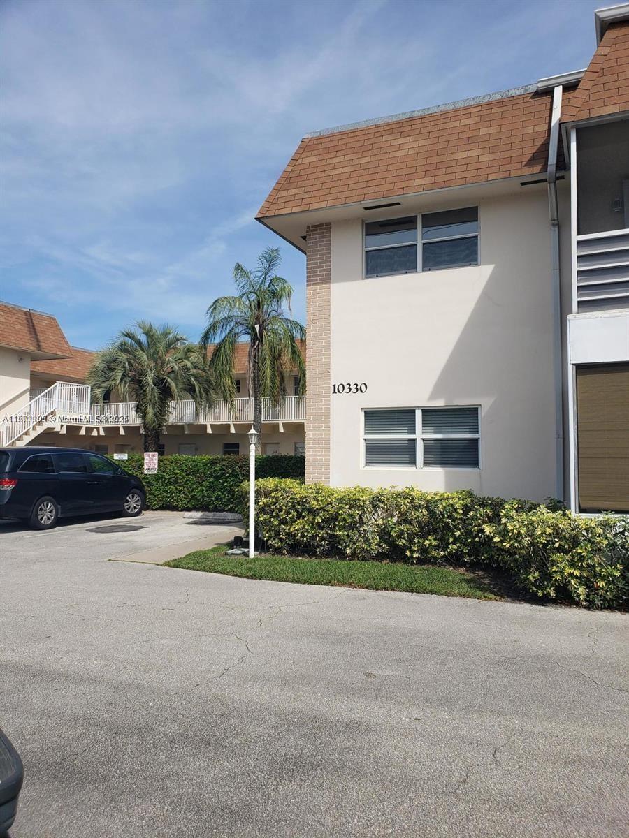 Quaint and cozy 1/1 in quiet, clean and friendly building. Spacious unit, with balcony overlooking pool and gardens. Laundry room 2 doors away, very tidy and clean. Great location near PGA Blvd, quick access to I95 and the turnpike. Close to Gardens Mall, Midtown, and fabulous beaches! Can move in ASAP, quick approval. See it anytime- on lockbox via showing assist. Won't last long!