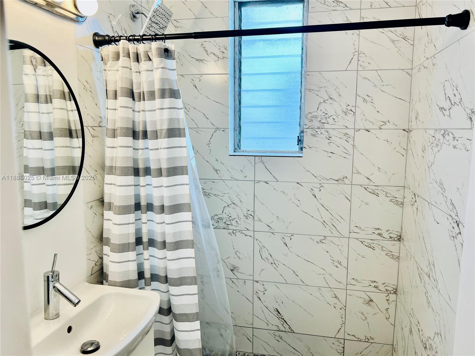 760 CONDO - Residential