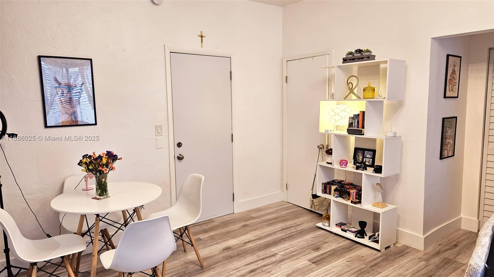 760 CONDO - Residential