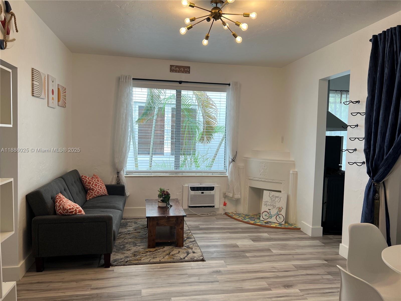 760 CONDO - Residential