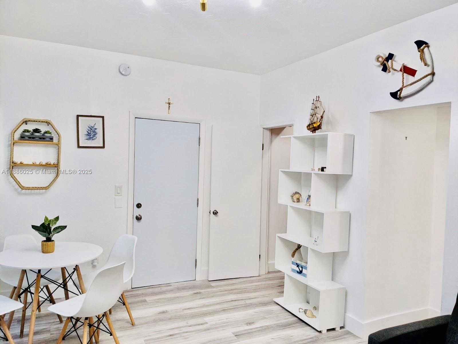 760 CONDO - Residential