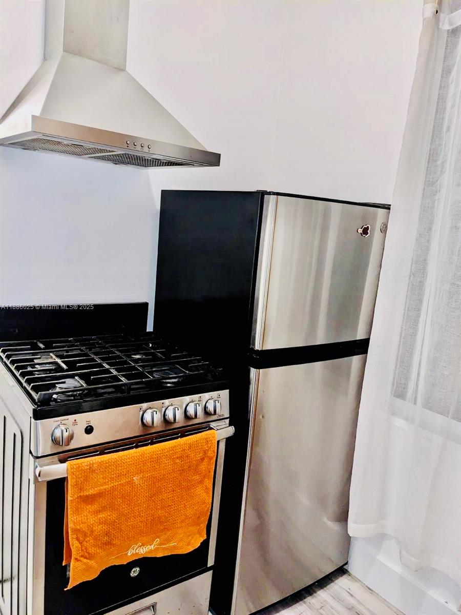 760 CONDO - Residential