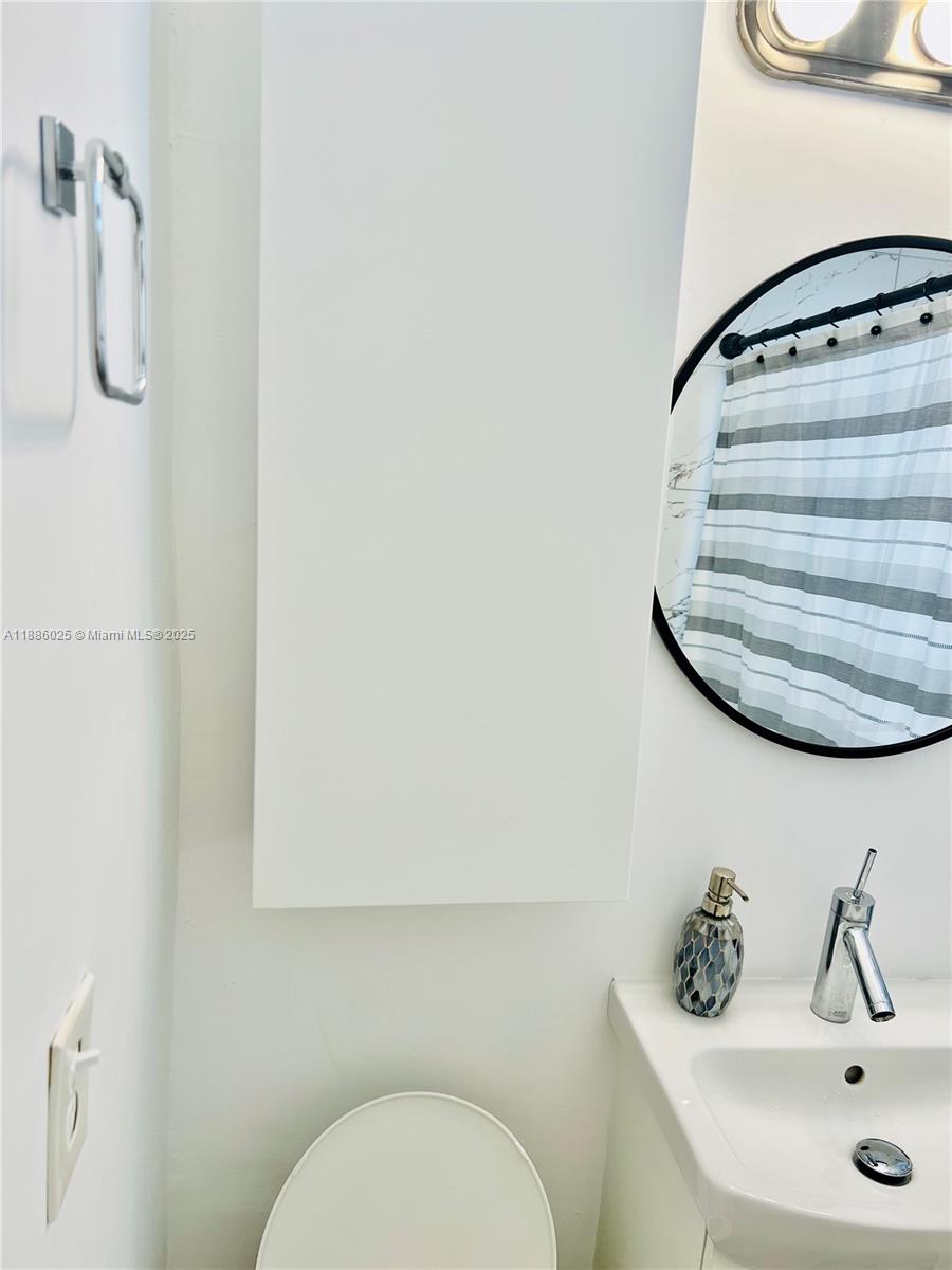 760 CONDO - Residential