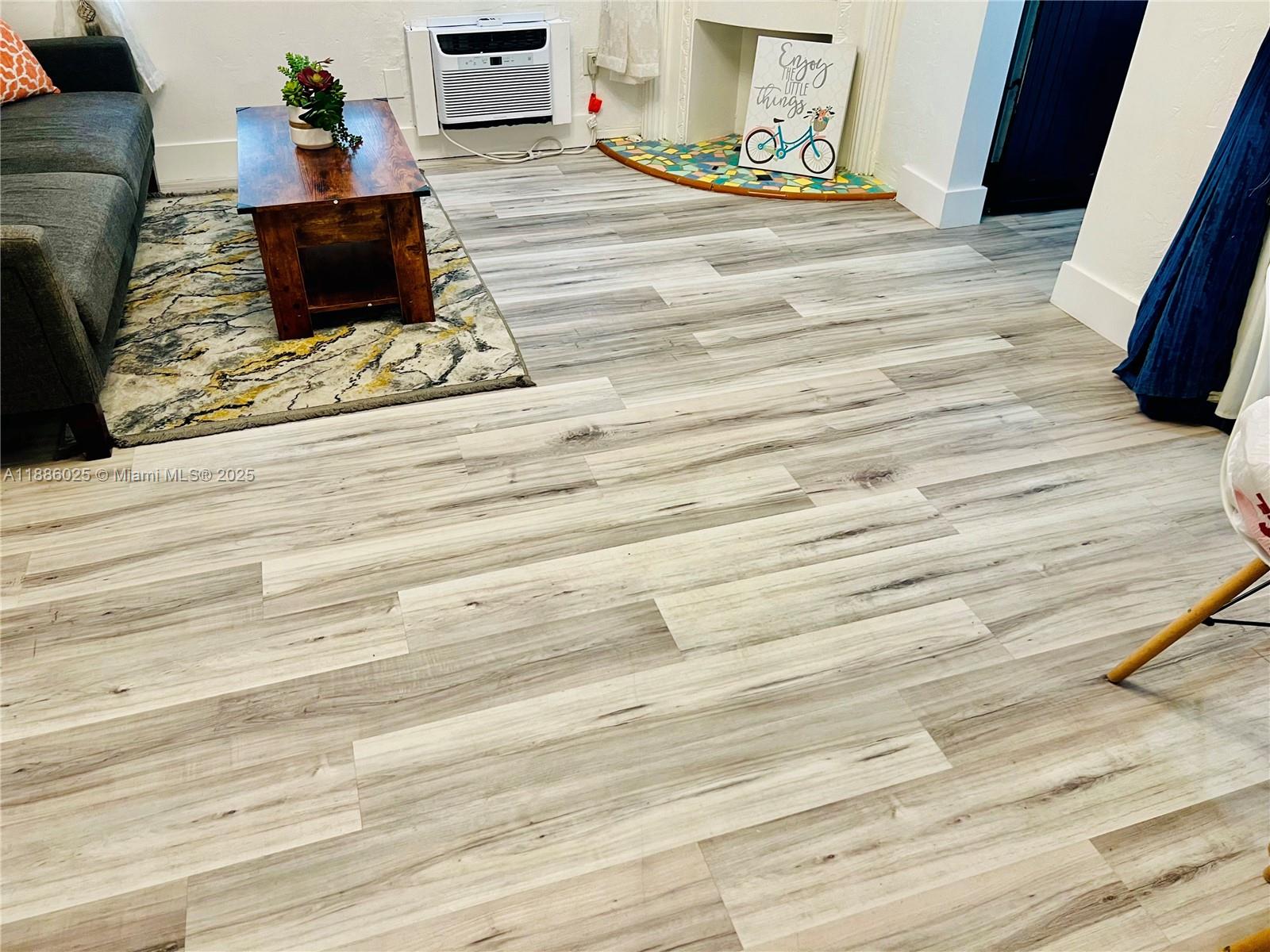 760 CONDO - Residential