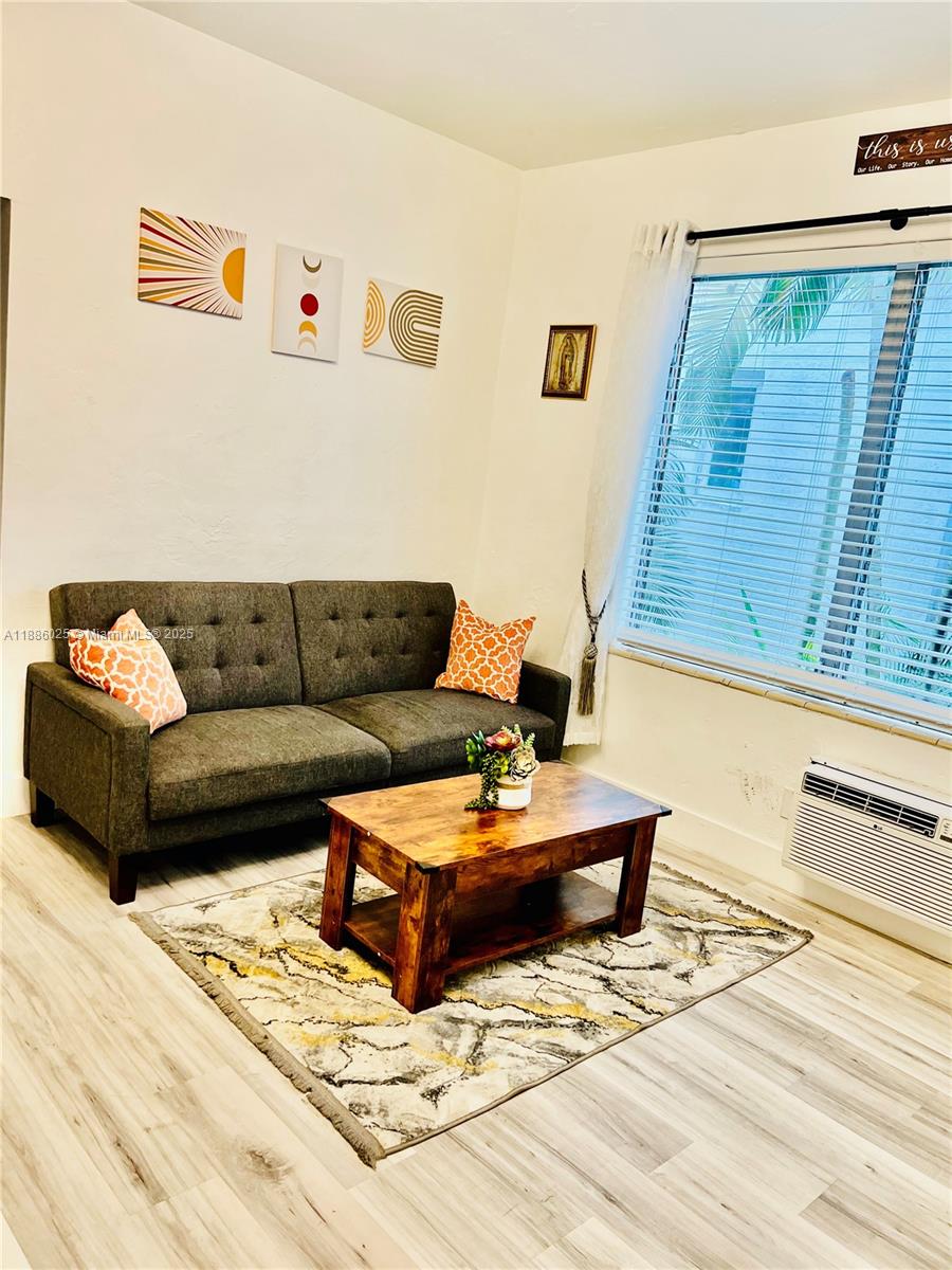 760 CONDO - Residential