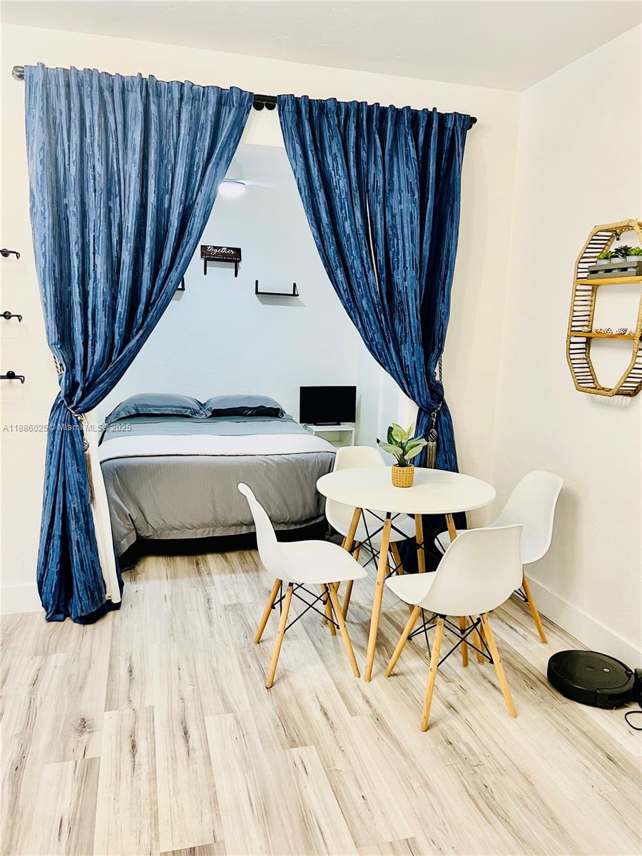 760 CONDO - Residential