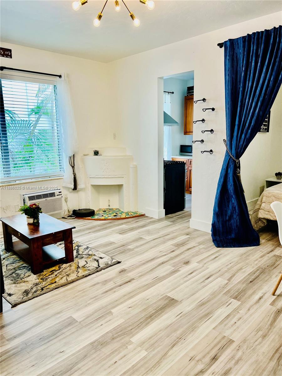 760 CONDO - Residential
