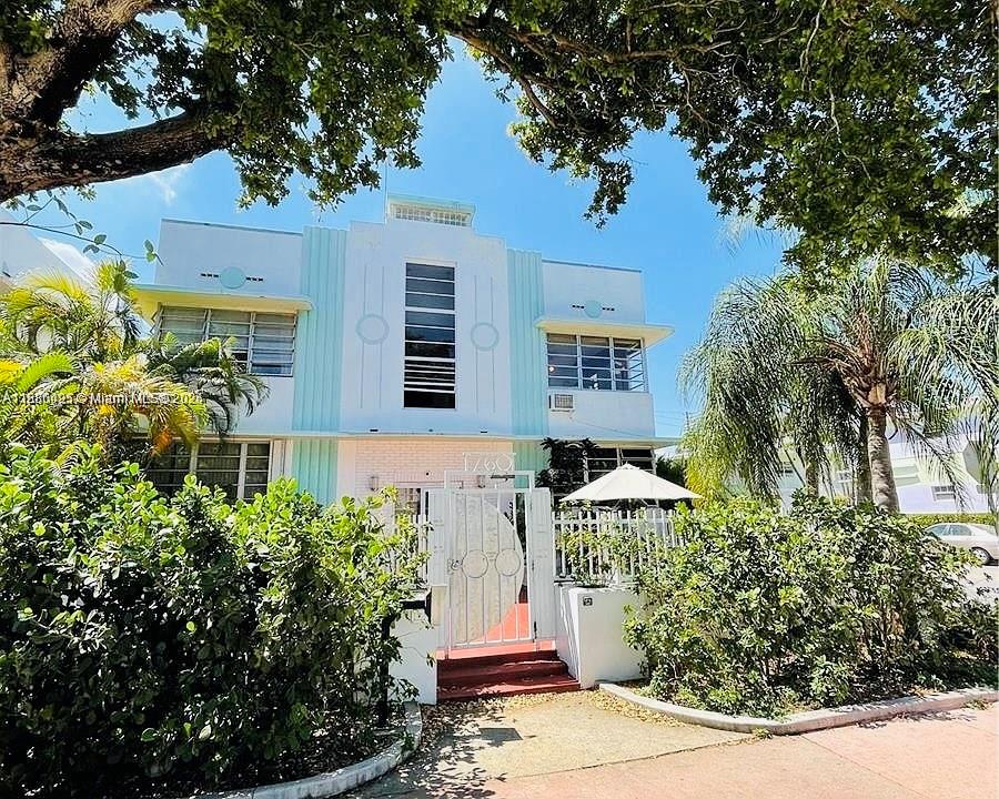 760 CONDO - Residential