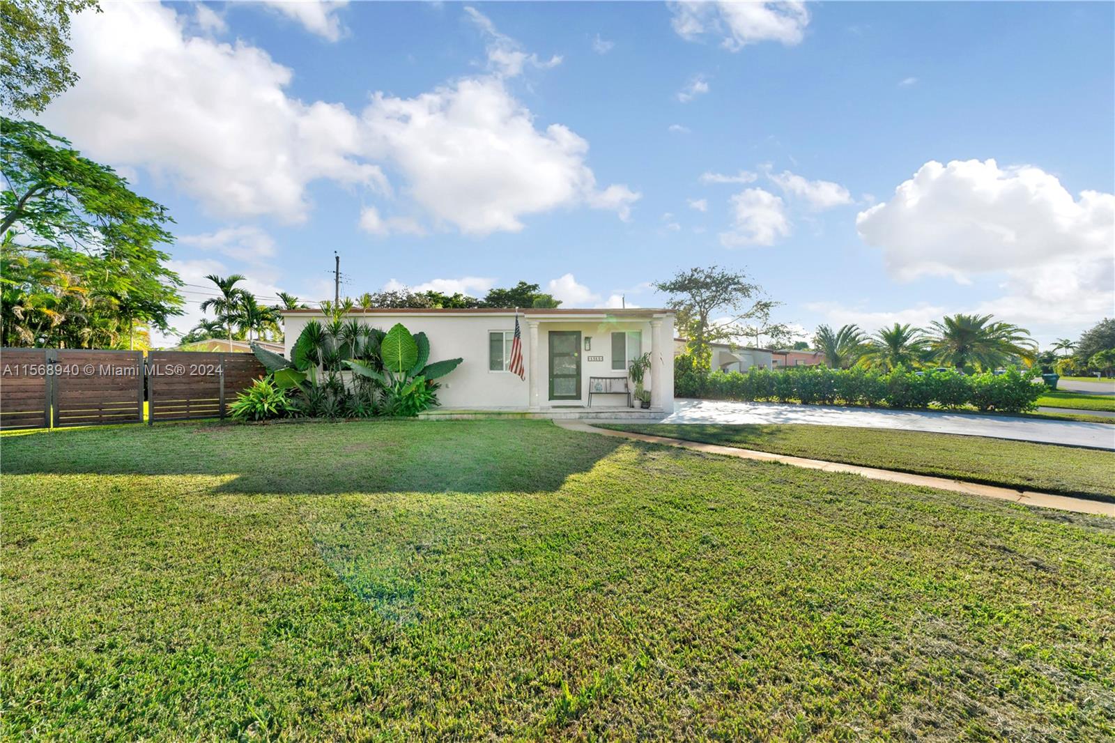 CASA GRANDE - Residential Lease