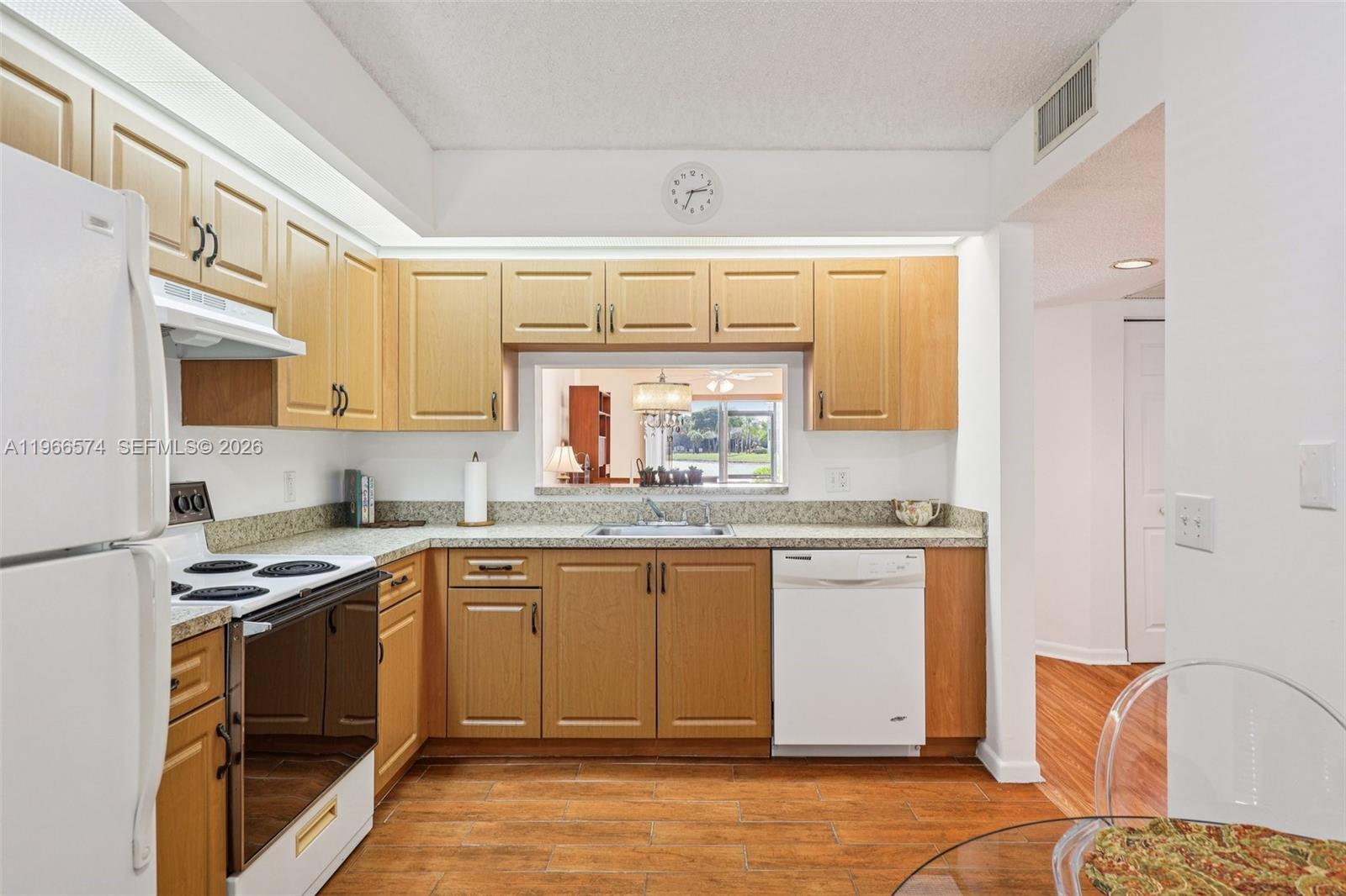 SUFFOLK AT CENTURY VILLAG - Residential