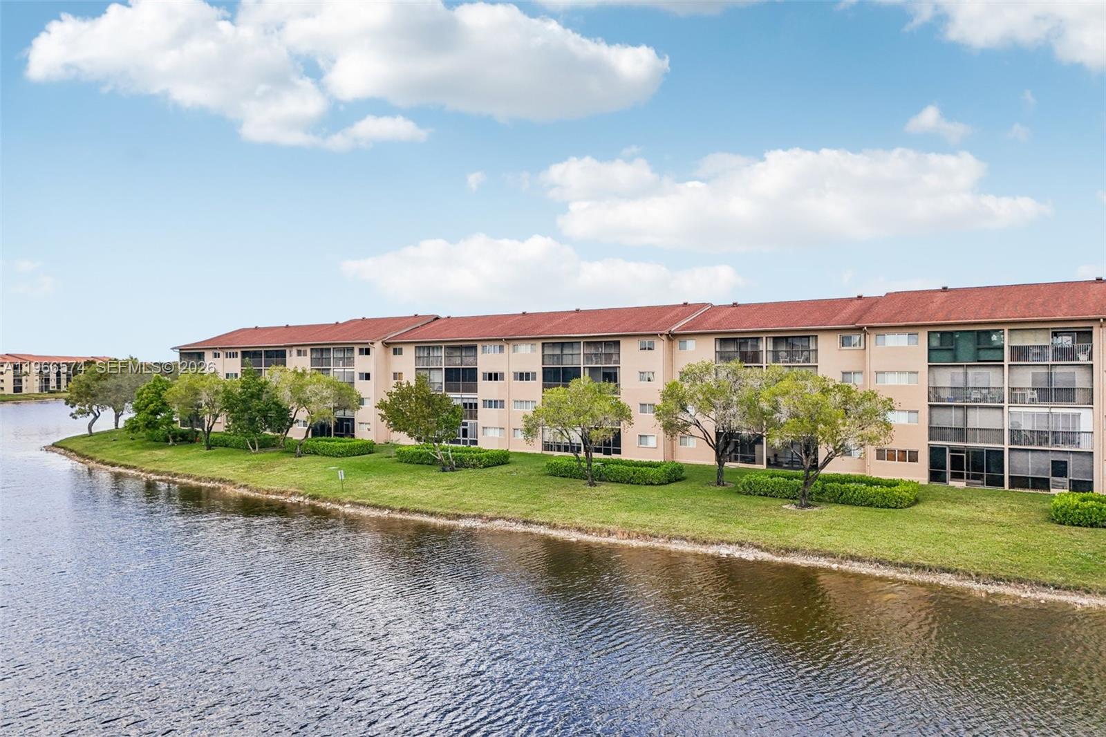 SUFFOLK AT CENTURY VILLAG - Residential