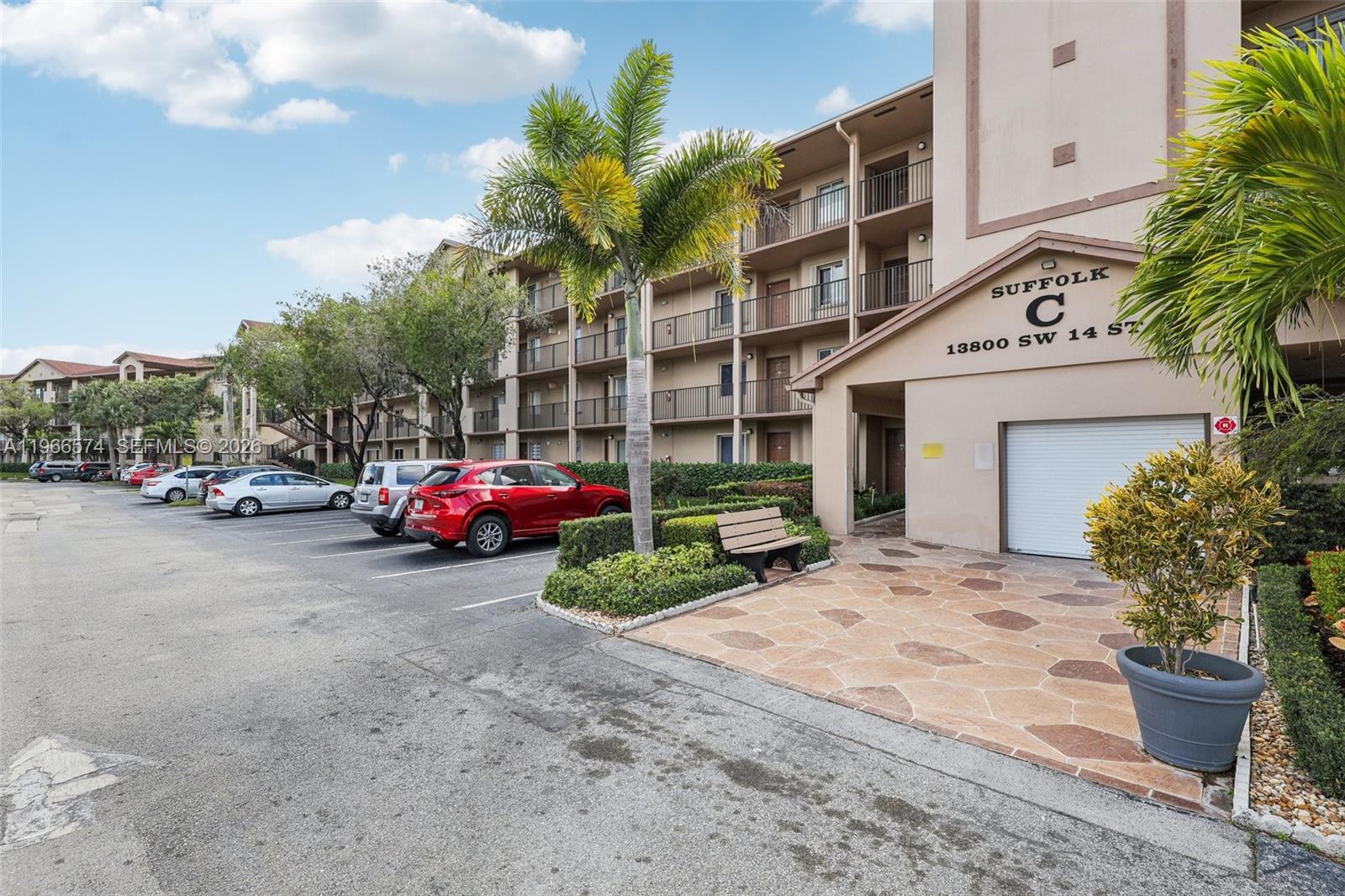 13800 SW 14th St 103C