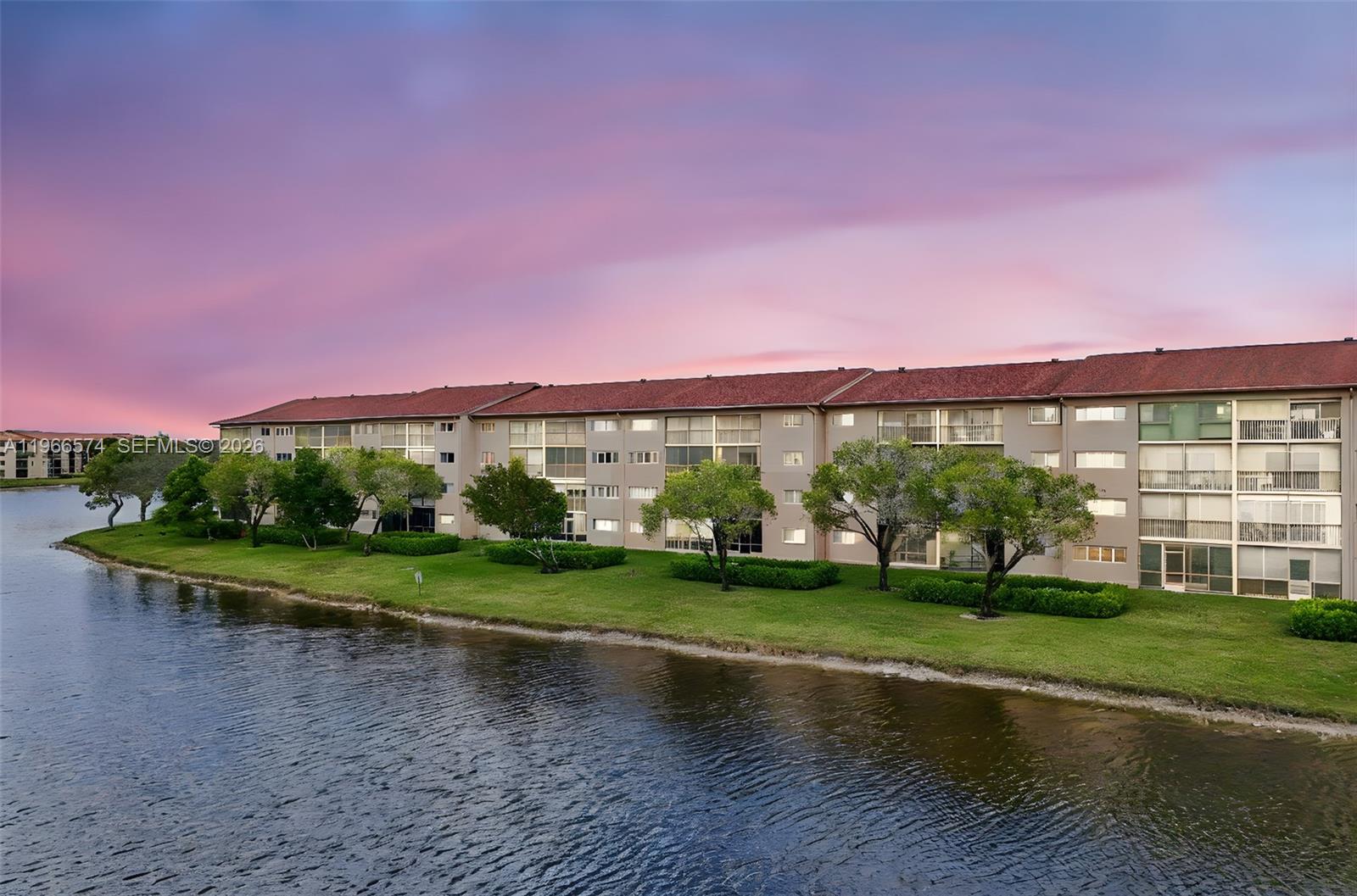 SUFFOLK AT CENTURY VILLAG - Residential