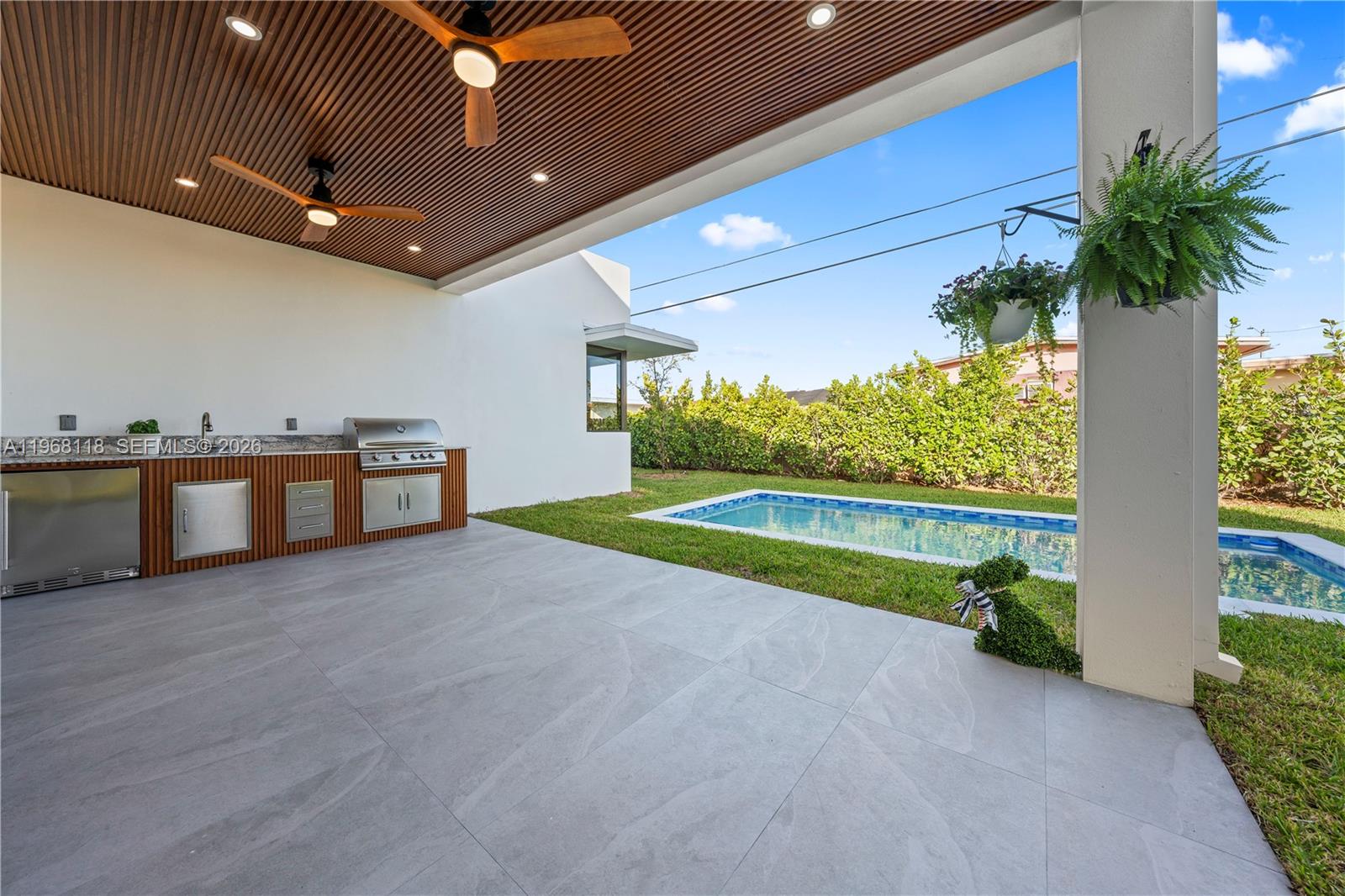 FAIRLAWN ESTATES - Residential