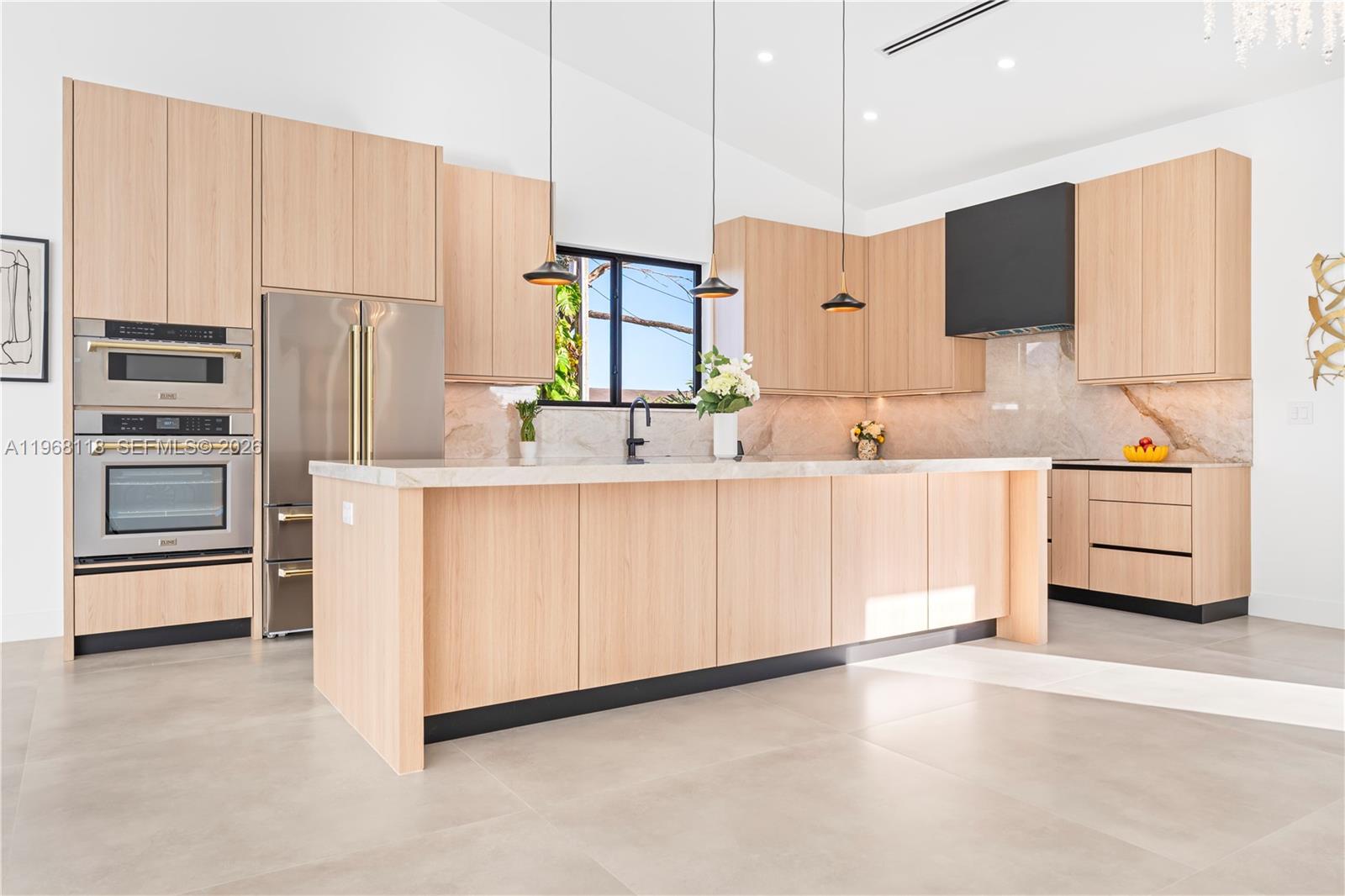 FAIRLAWN ESTATES - Residential