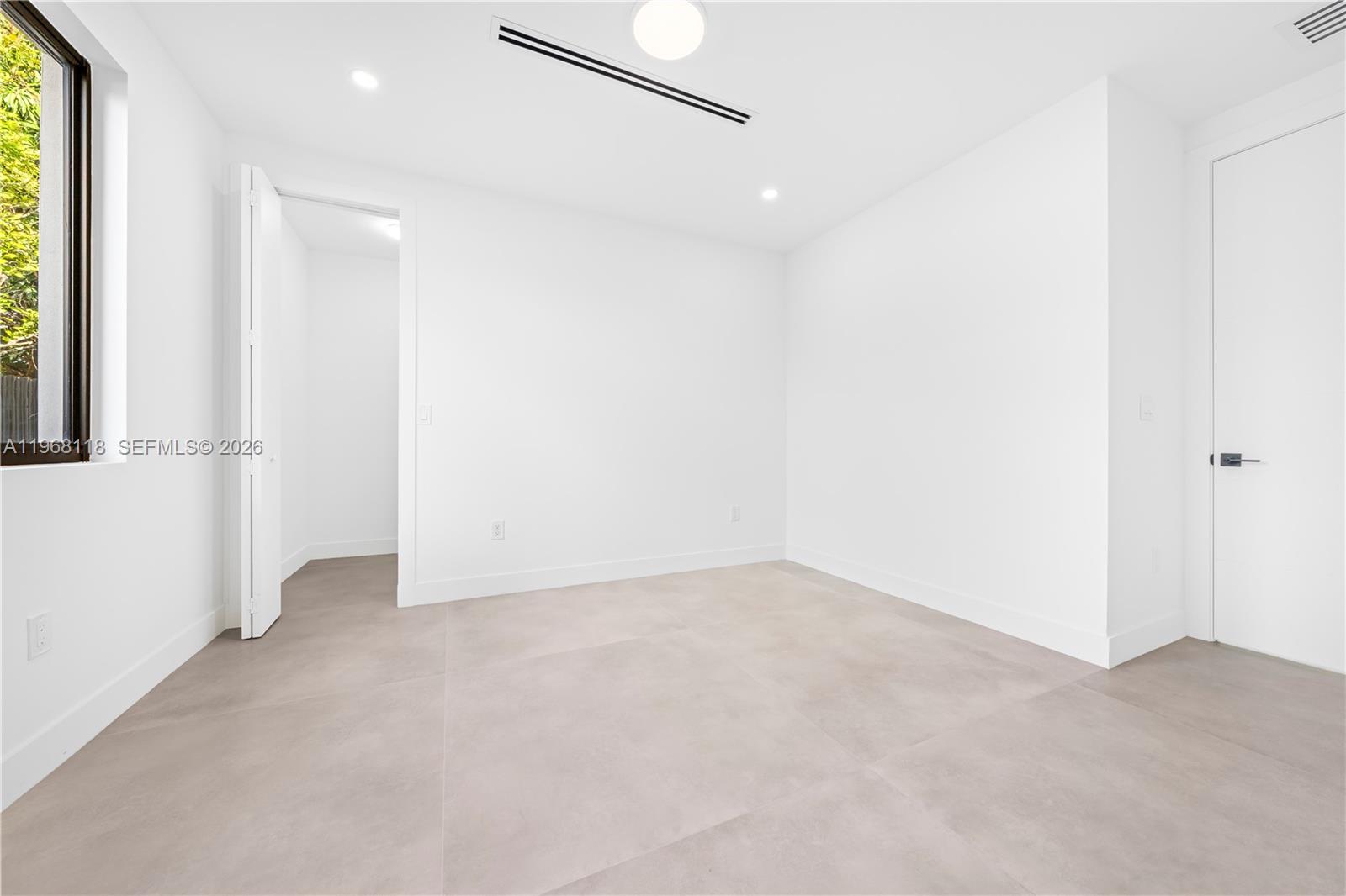 FAIRLAWN ESTATES - Residential