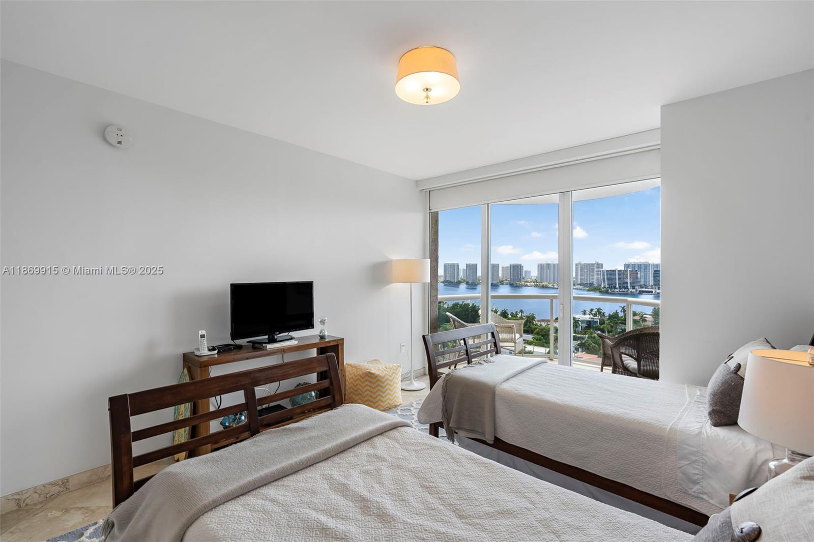 MILLENNIUM CONDO - Residential