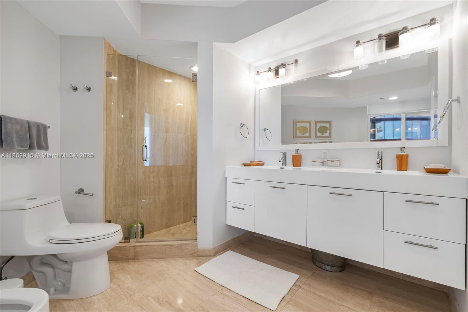 MILLENNIUM CONDO - Residential