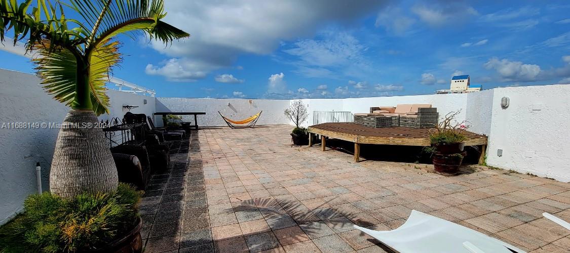 MYSTIC POINTE TOWER 500 C - Residential Lease