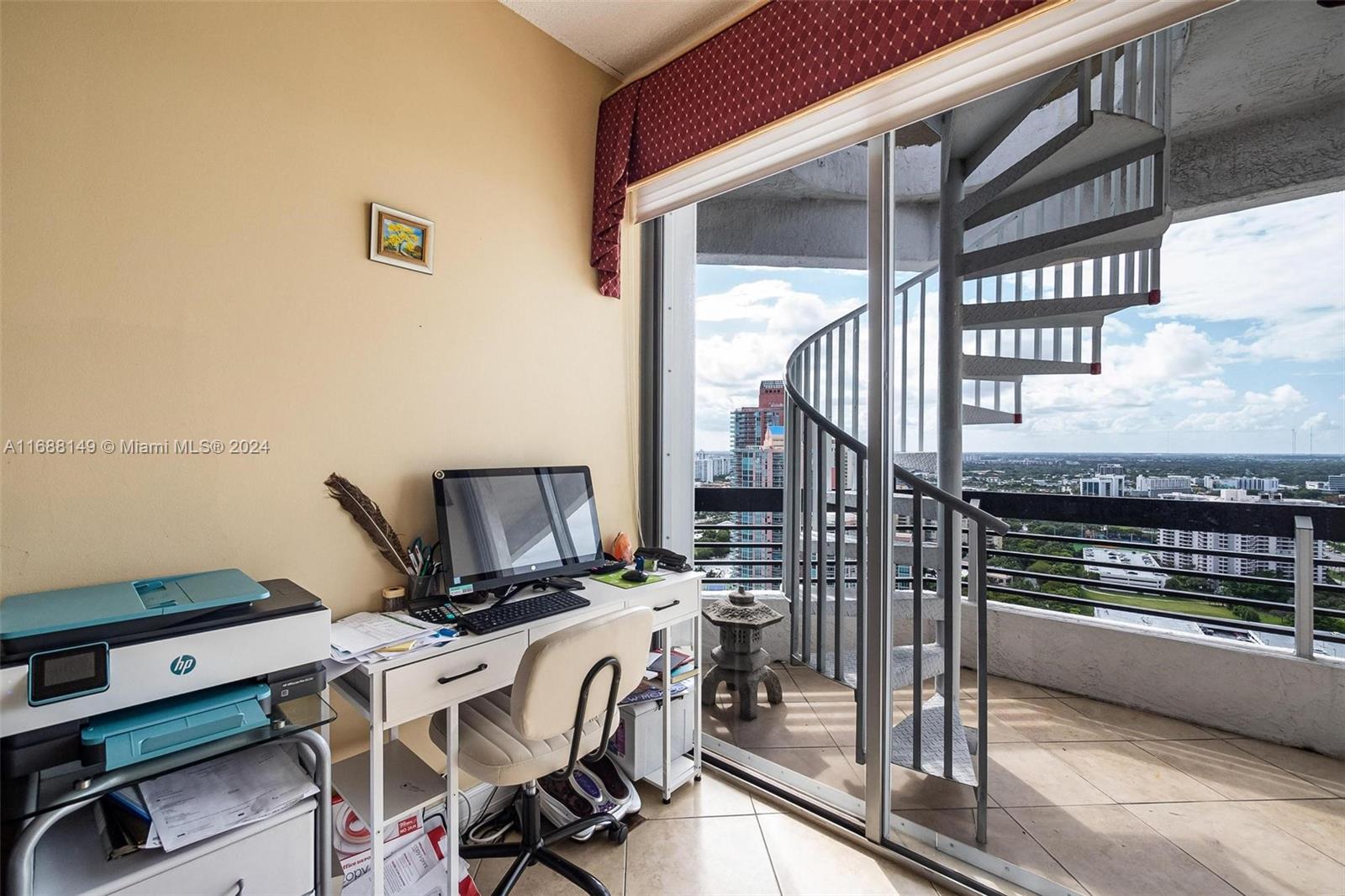 MYSTIC POINTE TOWER 500 C - Residential Lease