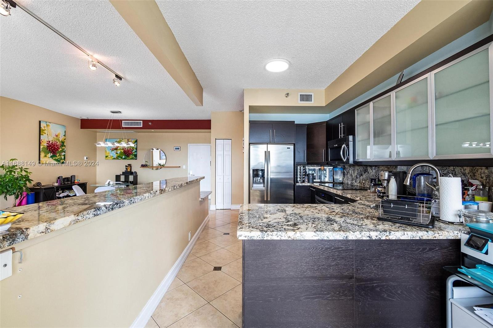 MYSTIC POINTE TOWER 500 C - Residential Lease