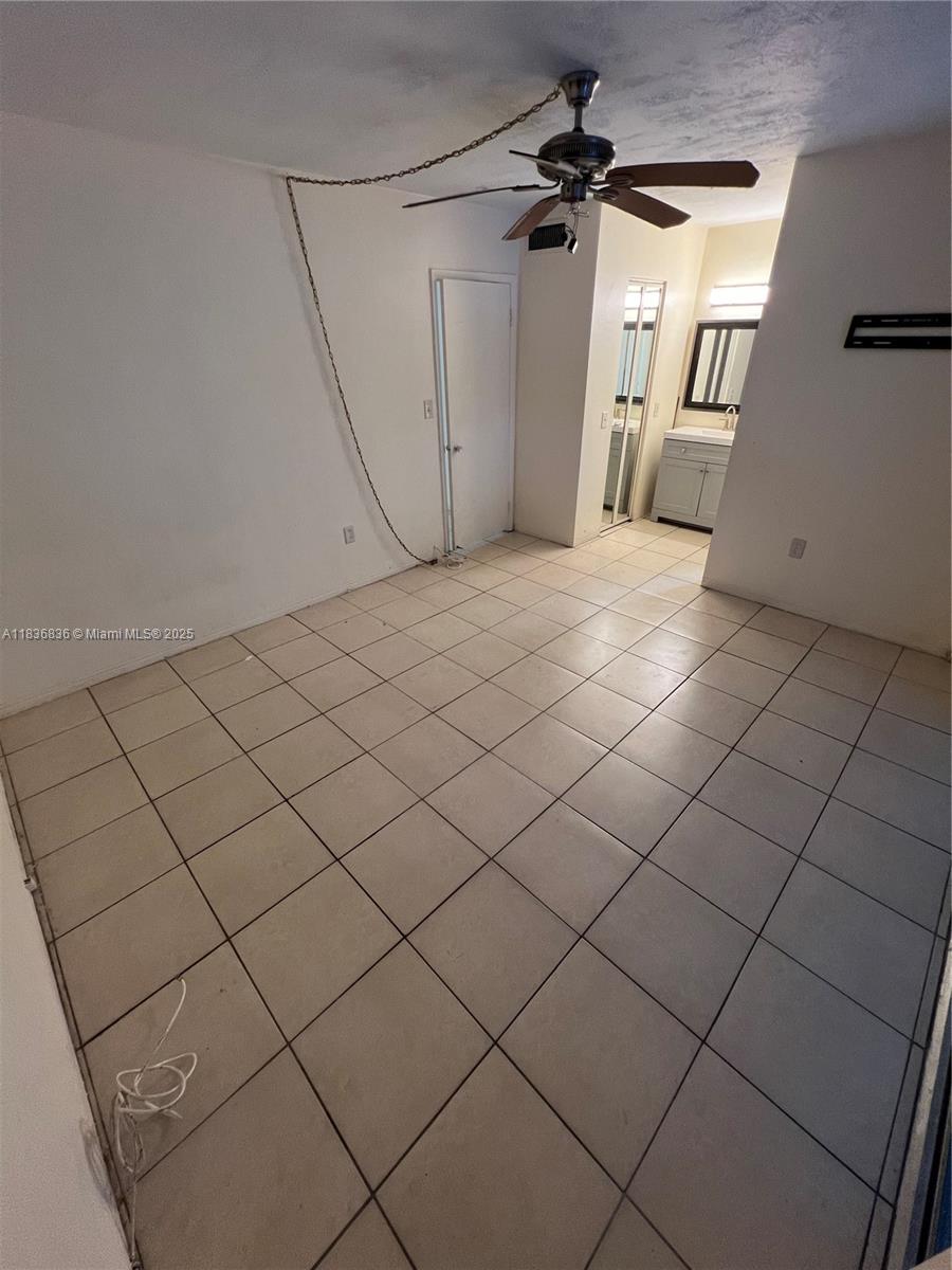 1515 NE 125th Ter 407
