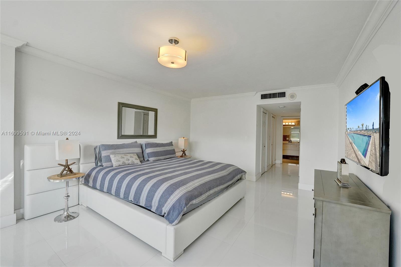 LA MER ESTATES WEST CONDO - Residential